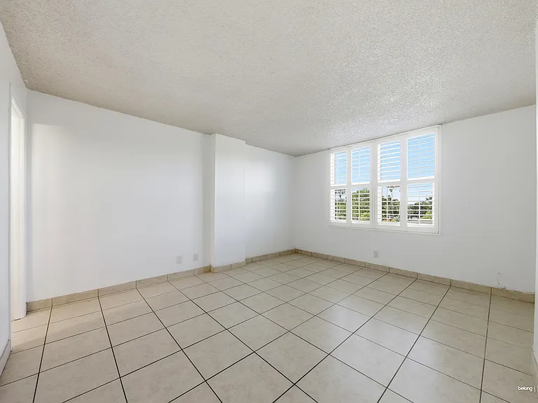121 Royal Park Dr #3A — Photo 12