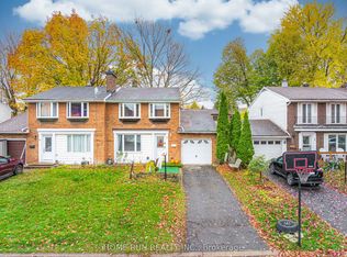 29 Cymbeline Dr, Ottawa, ON K2H 7X9