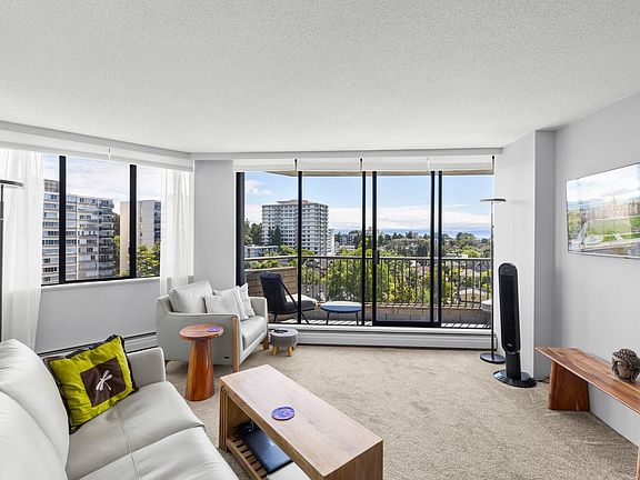 5th image of 620 Toronto St #910