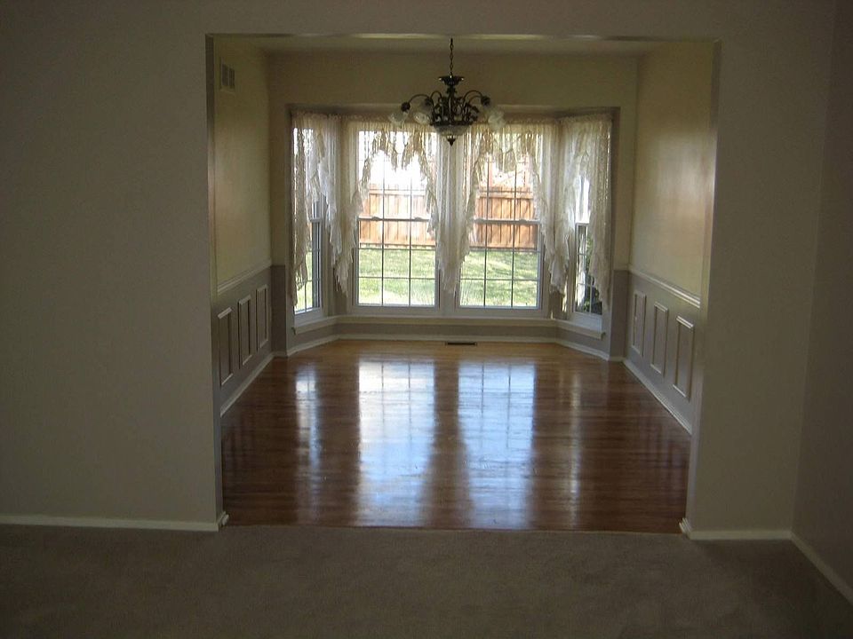 2nd image of 44696 Fair Oaks Dr