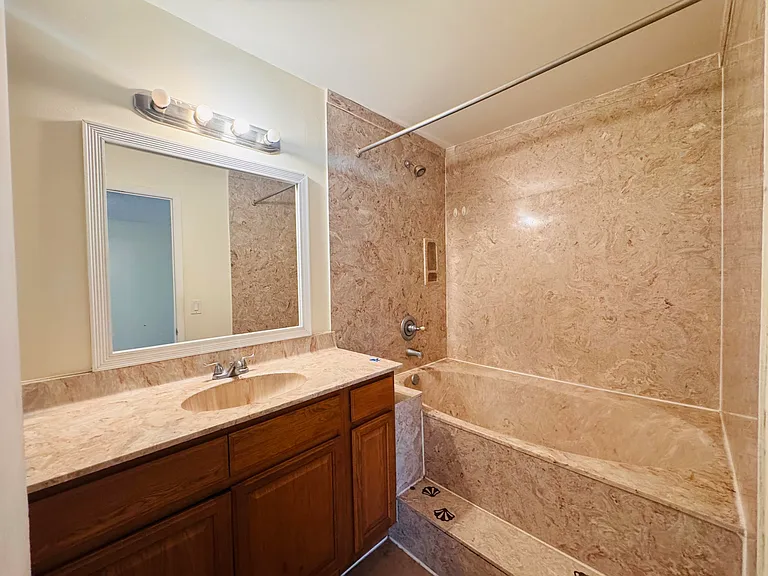7 Crossings Cir #G — Photo 11