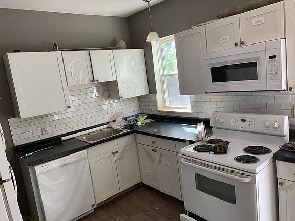 4th image of 237 E Blake Ave