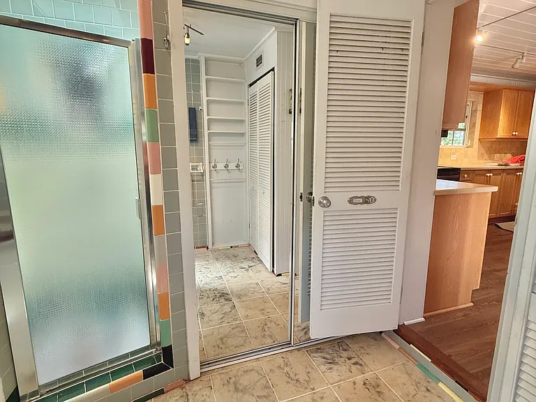 111 N Bay Harbor Dr — Photo 41