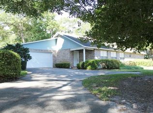 2560 S Glen Eagles Dr, Deland, FL 32724