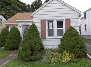 208 Darlington Rd, Syracuse, NY 13208