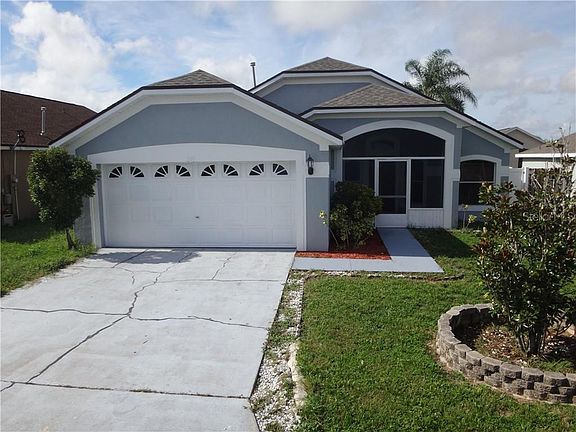 2nd image of 207 Queen Mary Dr