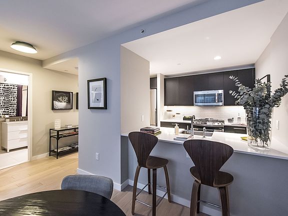 3rd image of 535 W 43rd St #4B