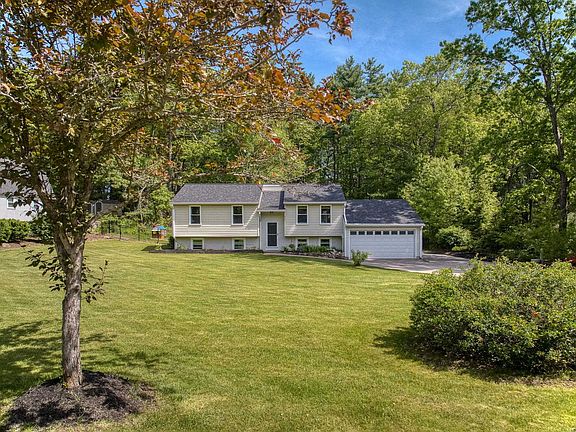 2nd image of 62 Palomino Lane