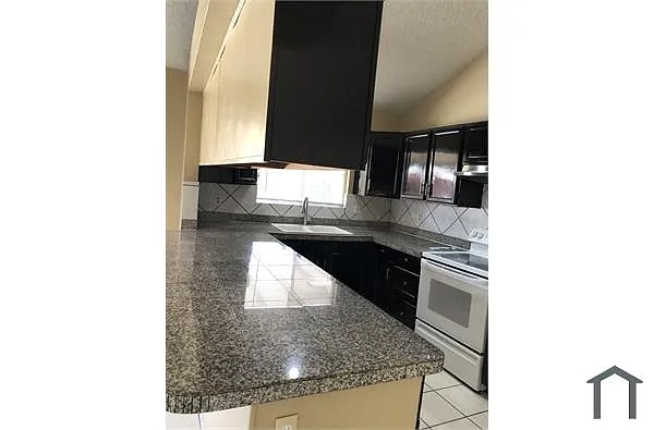 Building Photo - 6015 W Crocus Dr