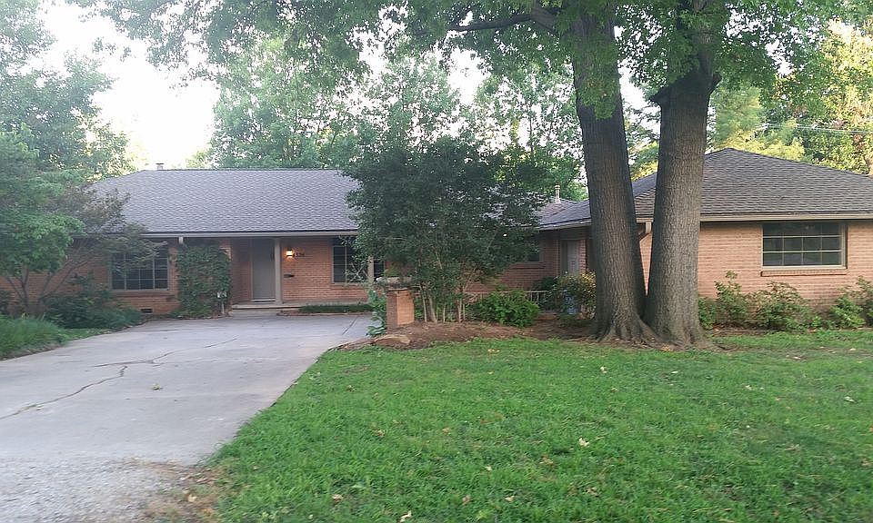 Single story in Mid-town