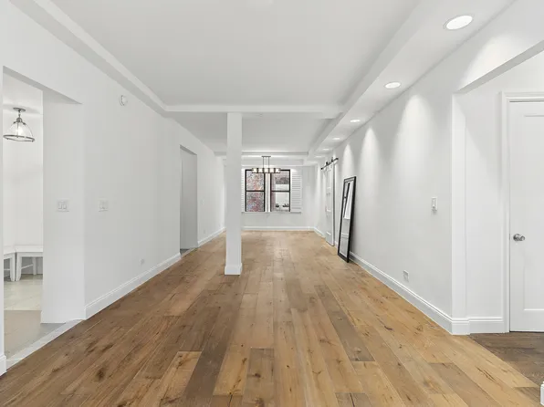 320 West 89th Street image 1 of 11