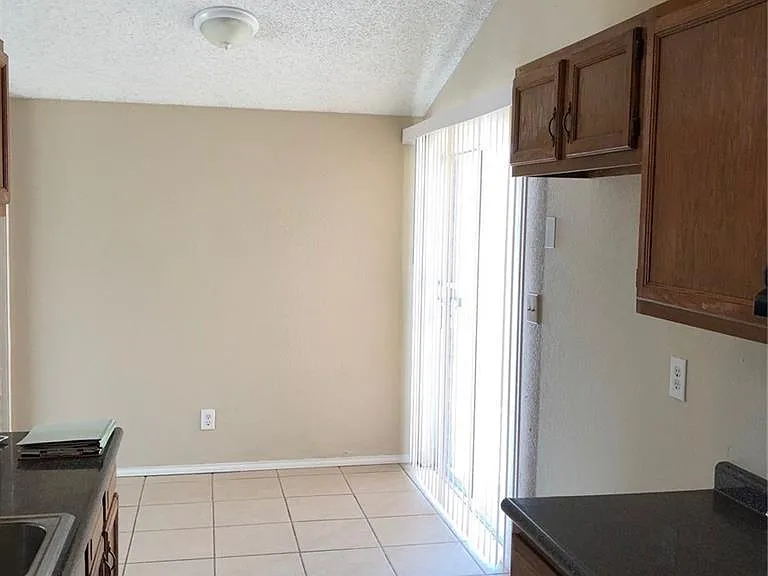 8420 Waterfall Dr — Photo 9