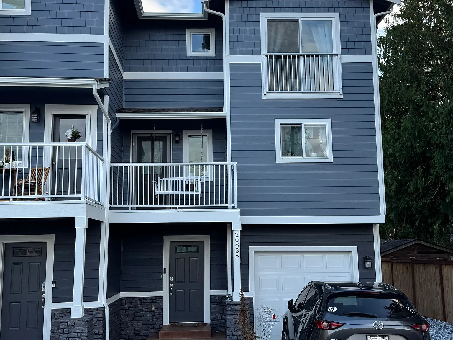 3 bed, 2100 sqft, $3,400 — Photo 3