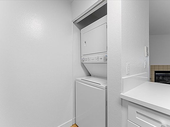 4th image of 1175 E Ocean Blvd #110