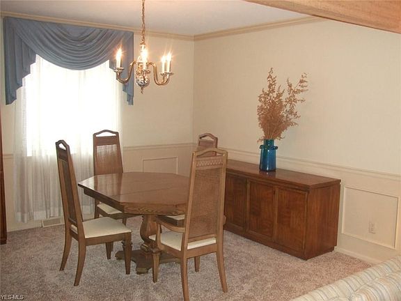 5th image of 15898 Kingswood Ct
