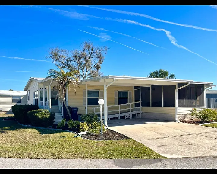 6812 Coconut Grove Cir — Photo 1
