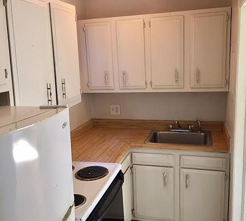 4th image of 18 S Boulevard APT 4
