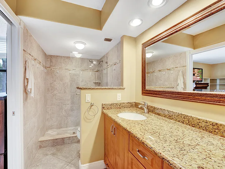450 Egret Cir #9202 — Photo 13