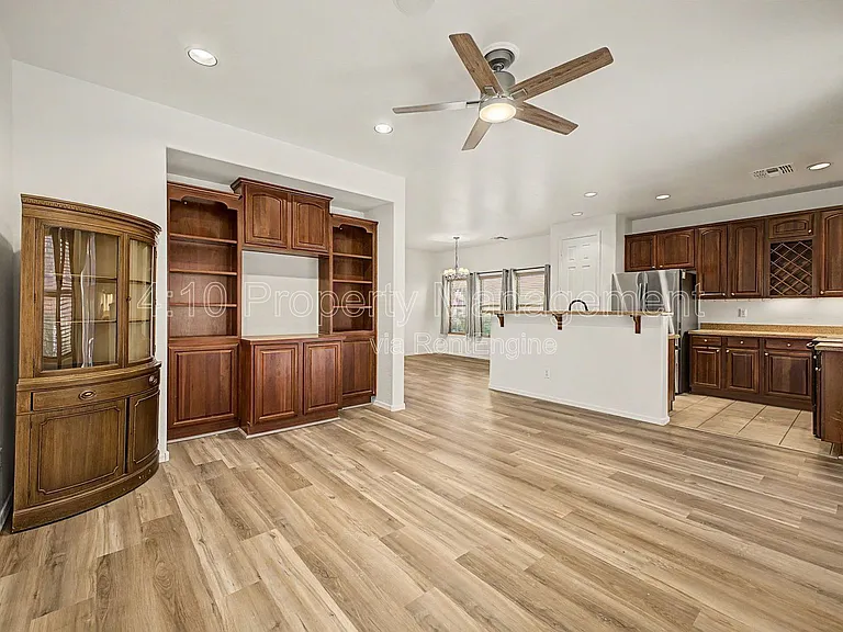 6355 W Sophie Ln — Photo 11