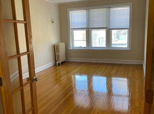 913 Sherman Ave #213, Evanston, IL 60202