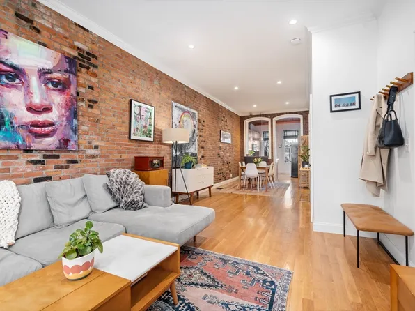 241 Boston St #1, Dorchester, MA 02125