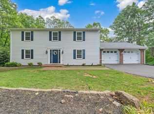 2704 Summit Ridge Rd, Roanoke, VA 24012