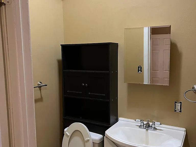5640 Walnut St #1 — Photo 23