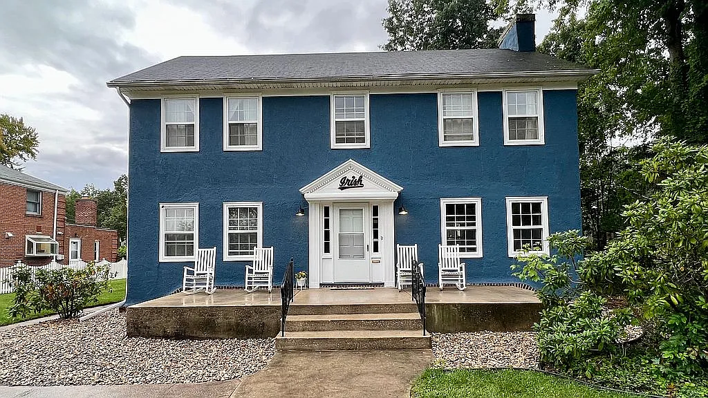 122 E Angela Blvd photo 1