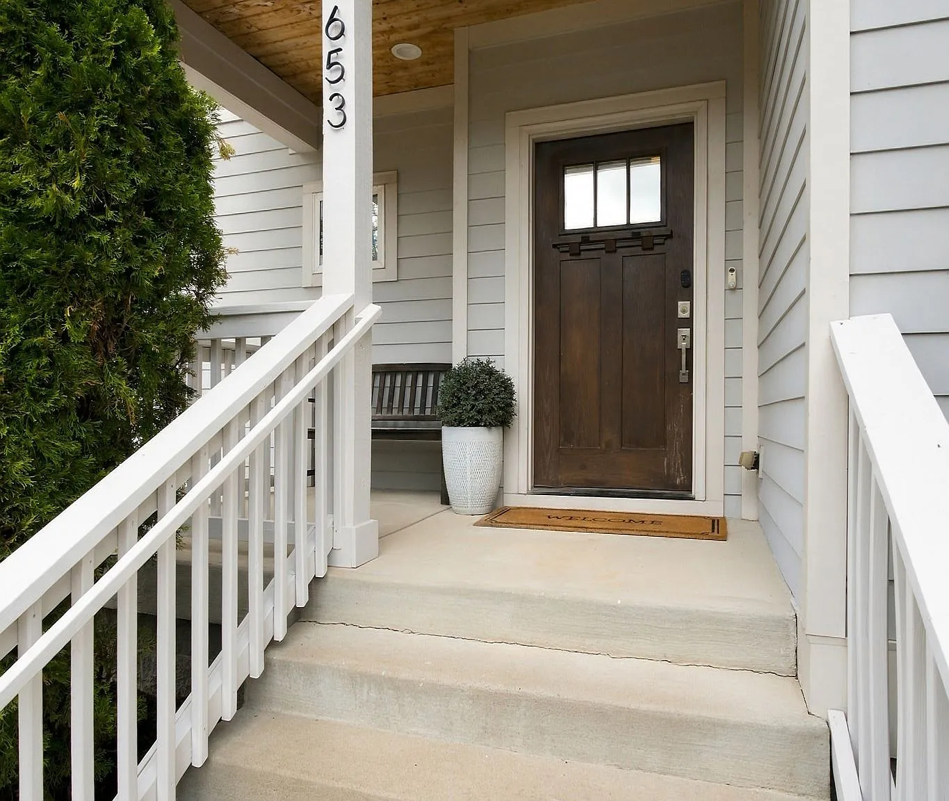 653 James Avenue - 1 — Photo 3