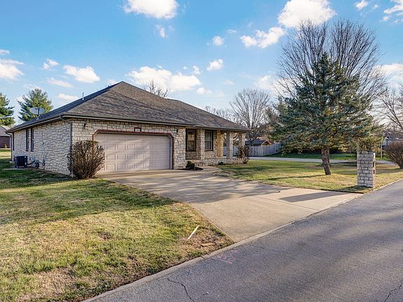 2nd image of 1329 W Meadowbrooke Drive