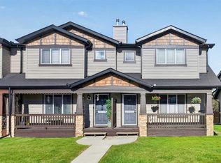 22 W Panatella Park NW, Calgary, AB T3K 6K4