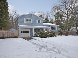 246 Tokeneke Rd, Darien, CT 06820