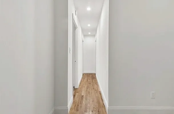 Rented by Guy Goldman, LREB | media 4