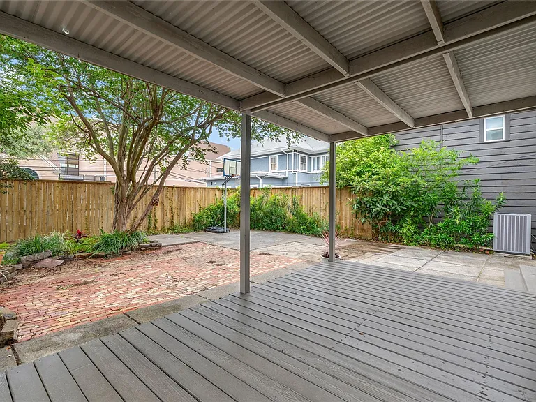1210 Hawthorne St — Photo 37