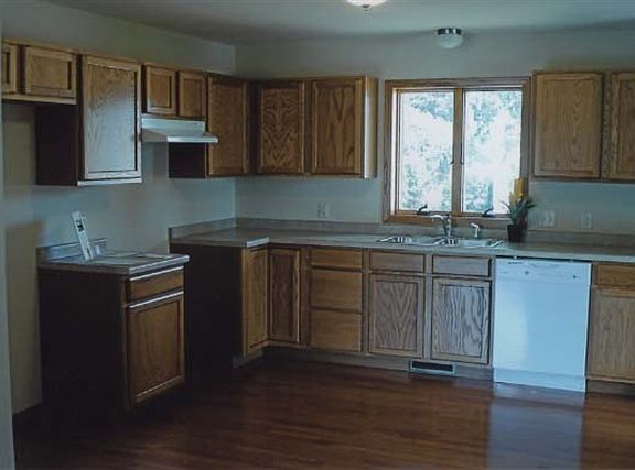 2nd image of 2342 S Aspen St