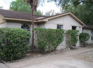 12422 Foxburo Dr, Houston, TX 77065