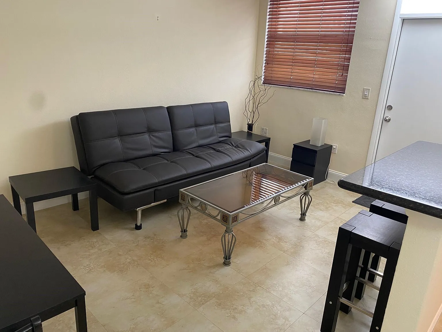 1 bed, 1.0 bath, 490 sqft, $2,050 — Photo 2