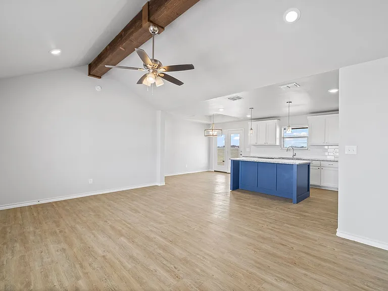 8907 N County Road 3200 — Photo 8