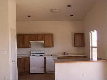 2nd image of 928 Blackbird Dr SW