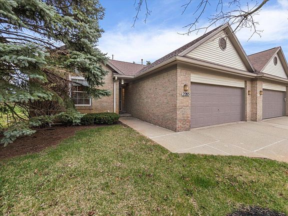 2nd image of 2283 Meadow Brook Ct
