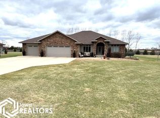 1213 N Country Club Rd, Algona, IA 50511