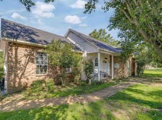 305 Bayou Oaks Dr, Monroe, LA 71203