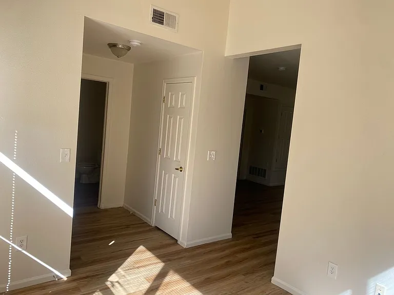 2541 S Bahama Cir — Photo 10