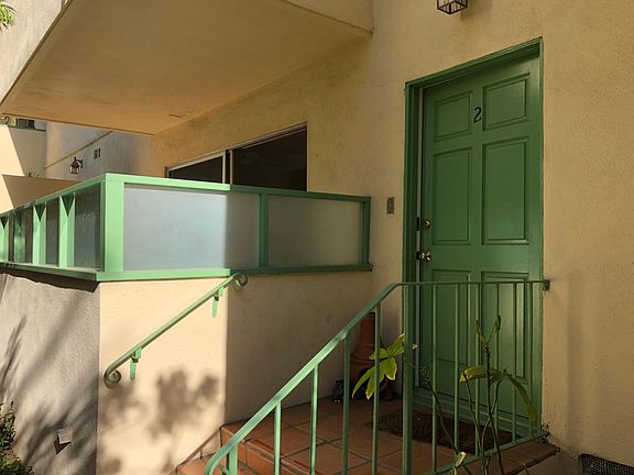 2nd image of 817 11th St #2