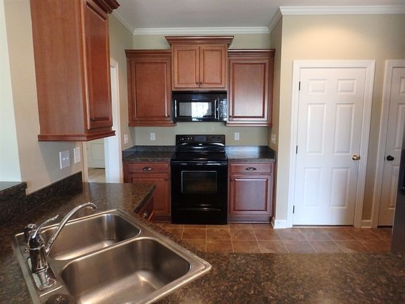 3rd image of 100 Millwood Dr