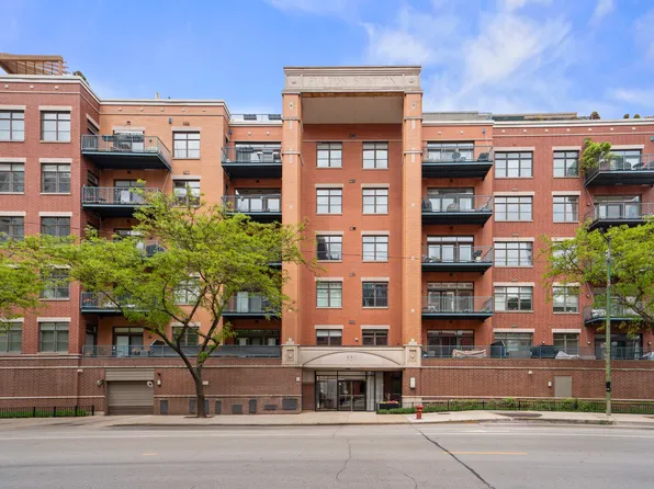 550 W Fulton St APT 303, Chicago, IL 60661
