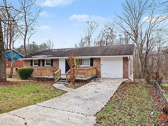 3rd image of 521 Fielding Cir