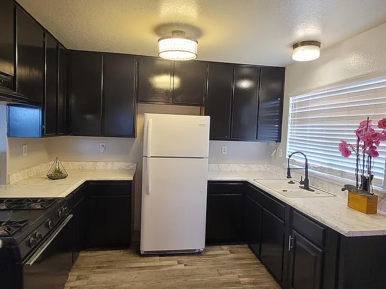 21250 Laguna Rd #5 — Photo 14