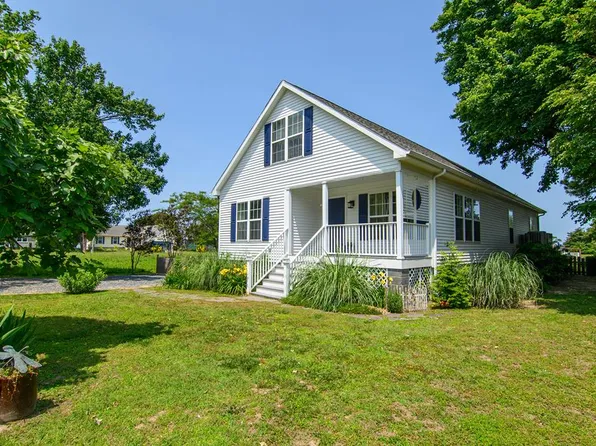 31523 Sunrise Dr, Painter, VA 23420