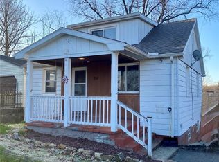 34 W Lewis St, Struthers, OH 44471